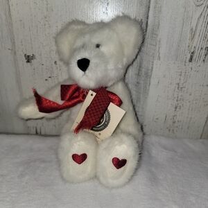 NWT Boyds Bears Valentines Day Valerie B Bearhugs Retired Bear